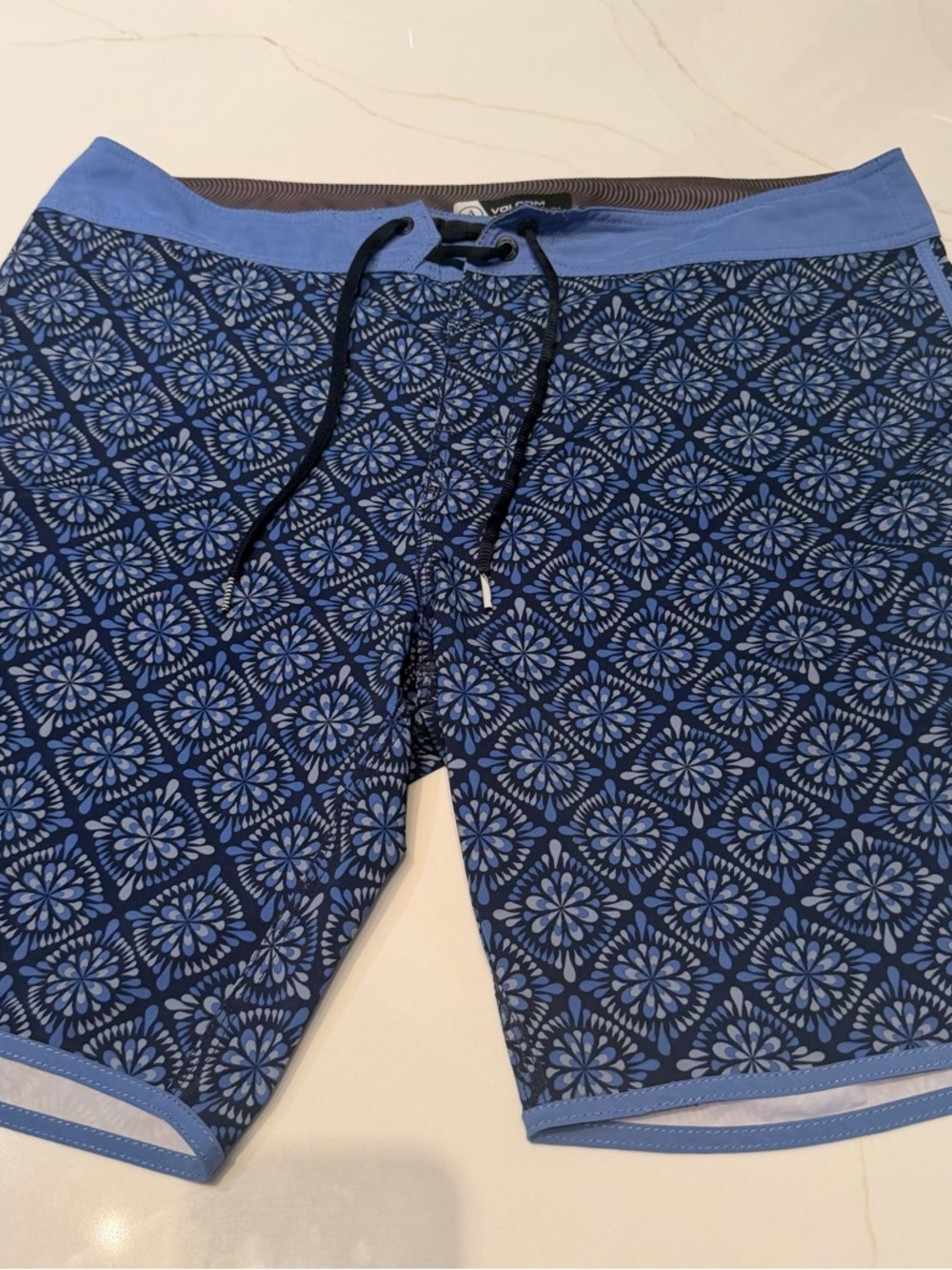 Men’s Volcom Mod-tech Blue Board Shorts
